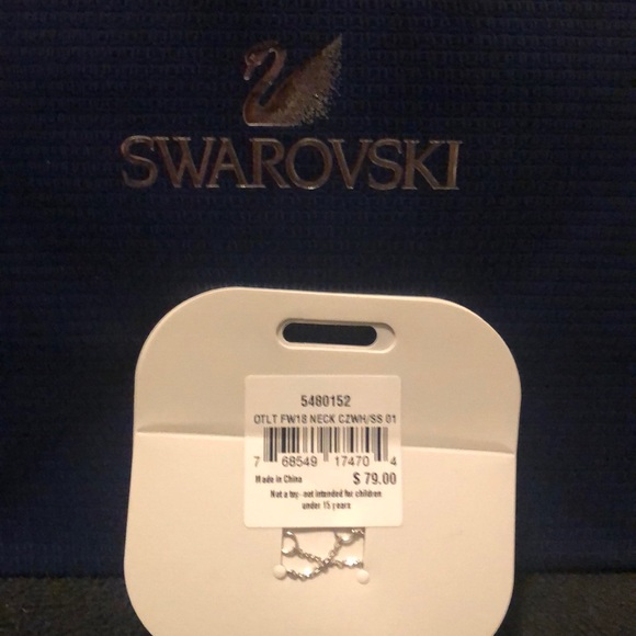🎉HOST PICK🎉NWT Swarovski Zirconia Arrow Necklace - Picture 4 of 5